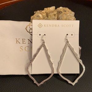 Kendra Scott Sophee earrings in white gold tone